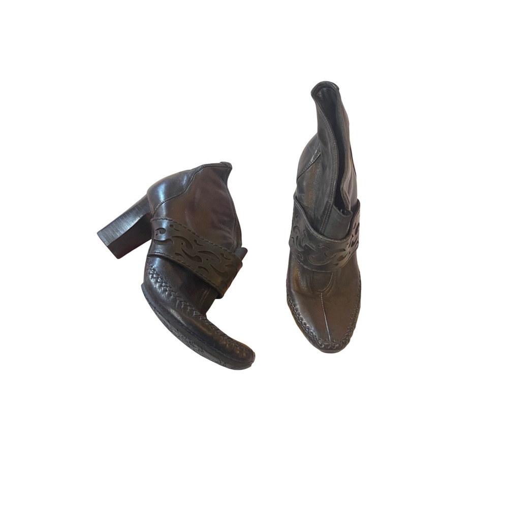 Y2k‎ Indigo by Clarks Women 6M Black Leather Laser Cut Whipstitch ankle Boots